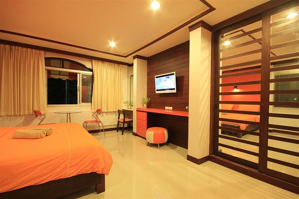 The Palm Delight Lodge Jomtien Exterior foto