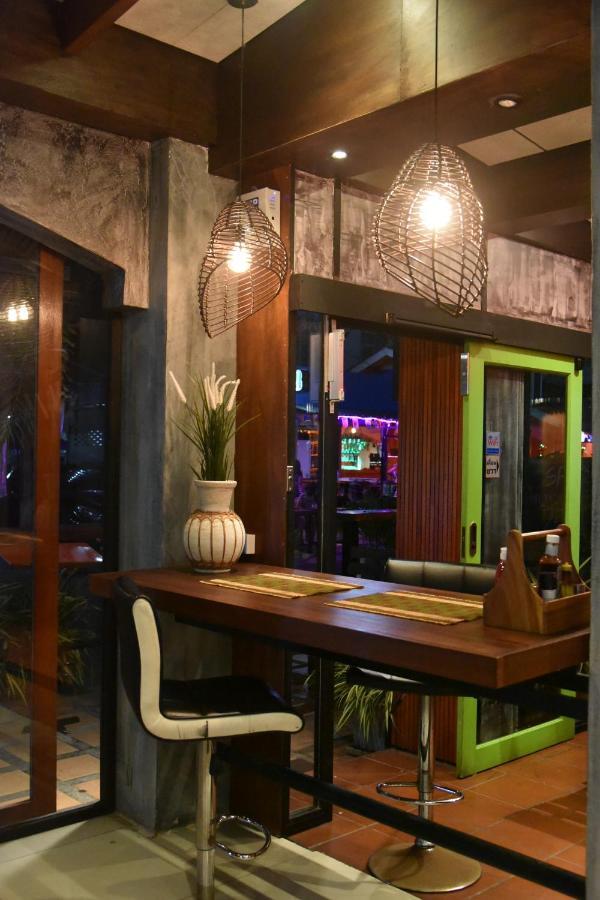 The Palm Delight Lodge Jomtien Exterior foto