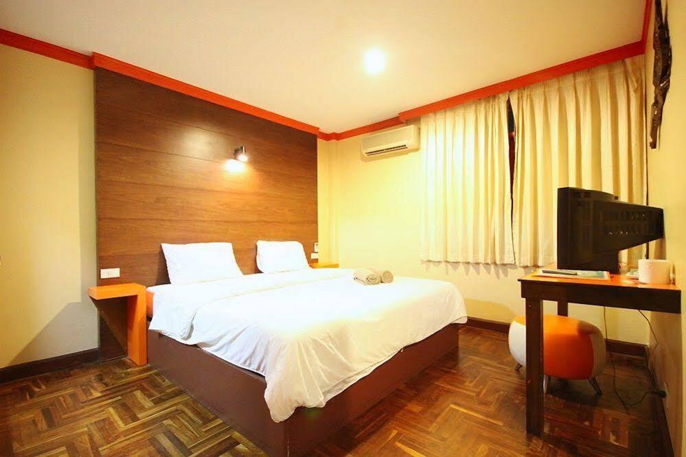 The Palm Delight Lodge Jomtien Exterior foto